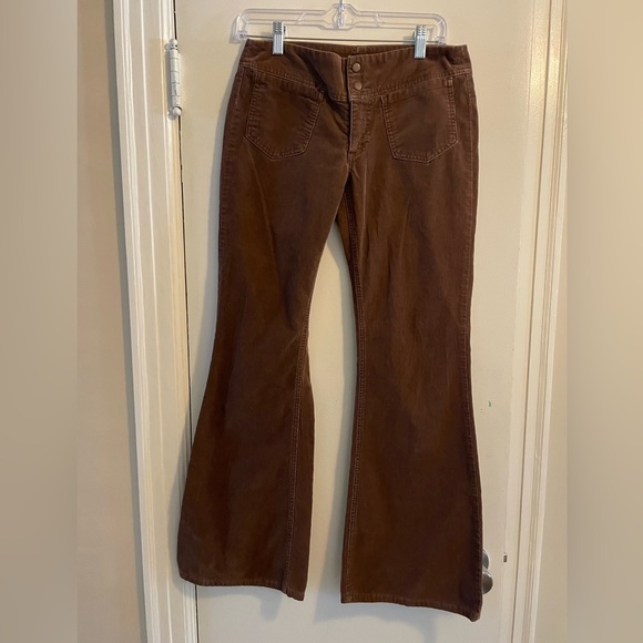 Gap Y2K Brown Corduroy Flare Jean Pants Patch Front Pockets Double Snap Size 4 - Picture 1 of 11